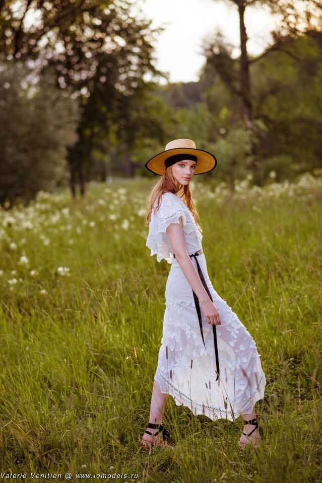 Valerie Venitien portfolio photo 14